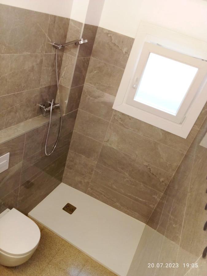 2 Bedroom Large Modern Apartment In Blanes Old Town 50M From The Beach! Exterior foto