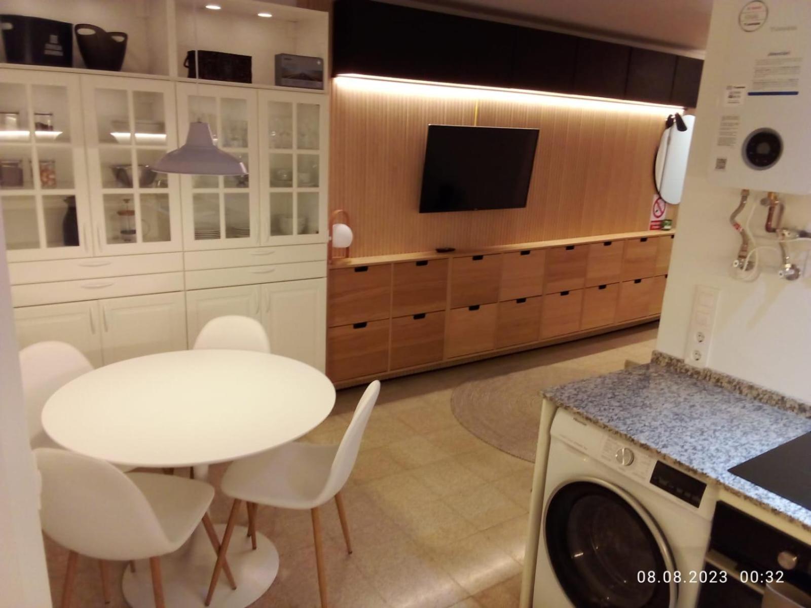 2 Bedroom Large Modern Apartment In Blanes Old Town 50M From The Beach! Exterior foto